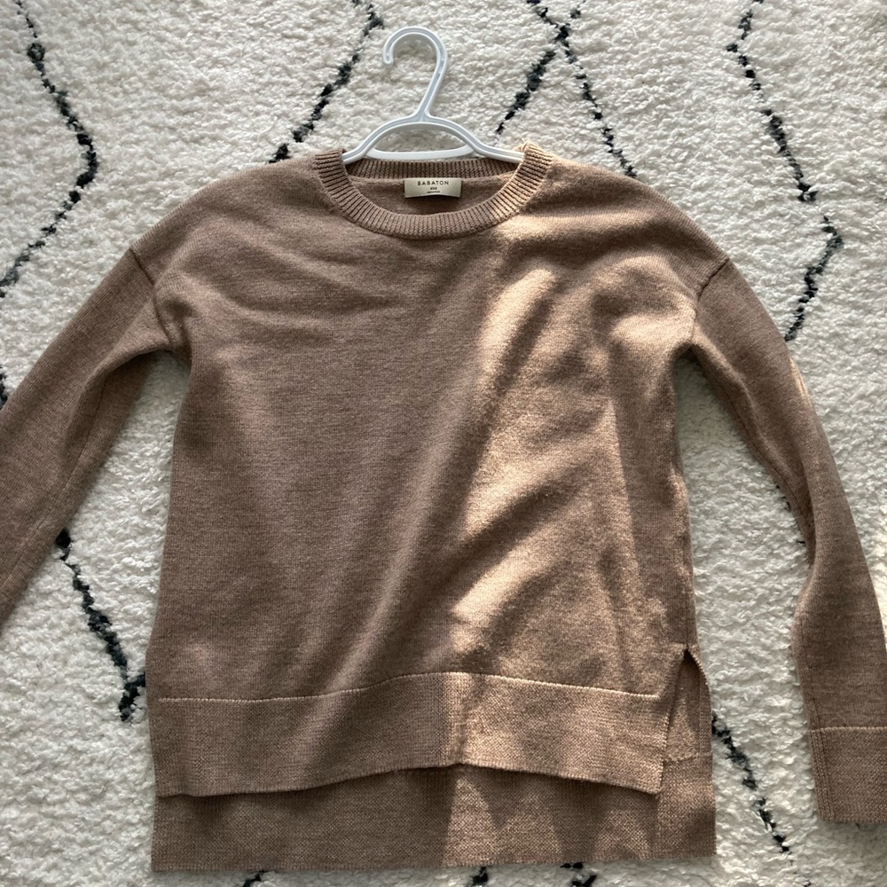 Aritzia babaton xxs sweater